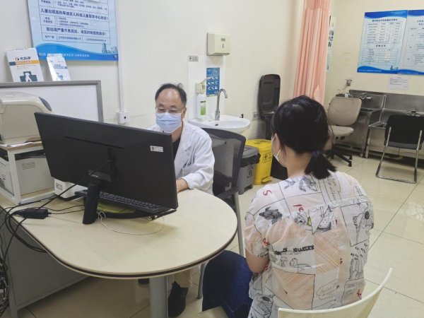 趣投顾 高温天宠物咬伤比例升高，上海多家医院犬伤门诊迎来就诊高峰